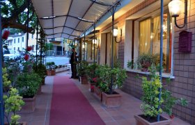 Casa Rossa Resort - Montecatini Terme-1